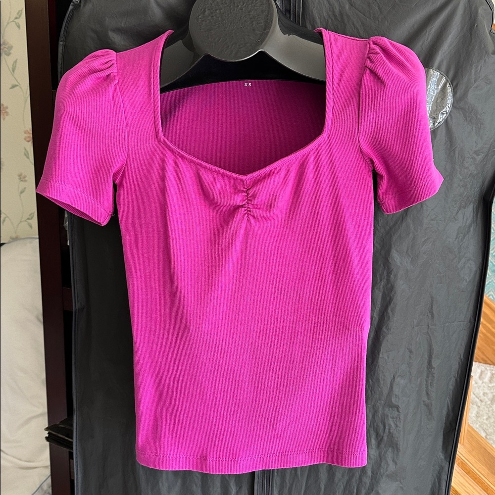 LOFT Women's Fuschia Purple Short Sleeve Top